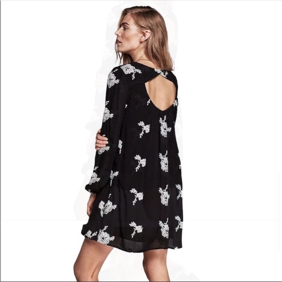 Free People Austin Embroidered Mini Dress
Black White Floral NWT Size Small - Picture 4 of 4